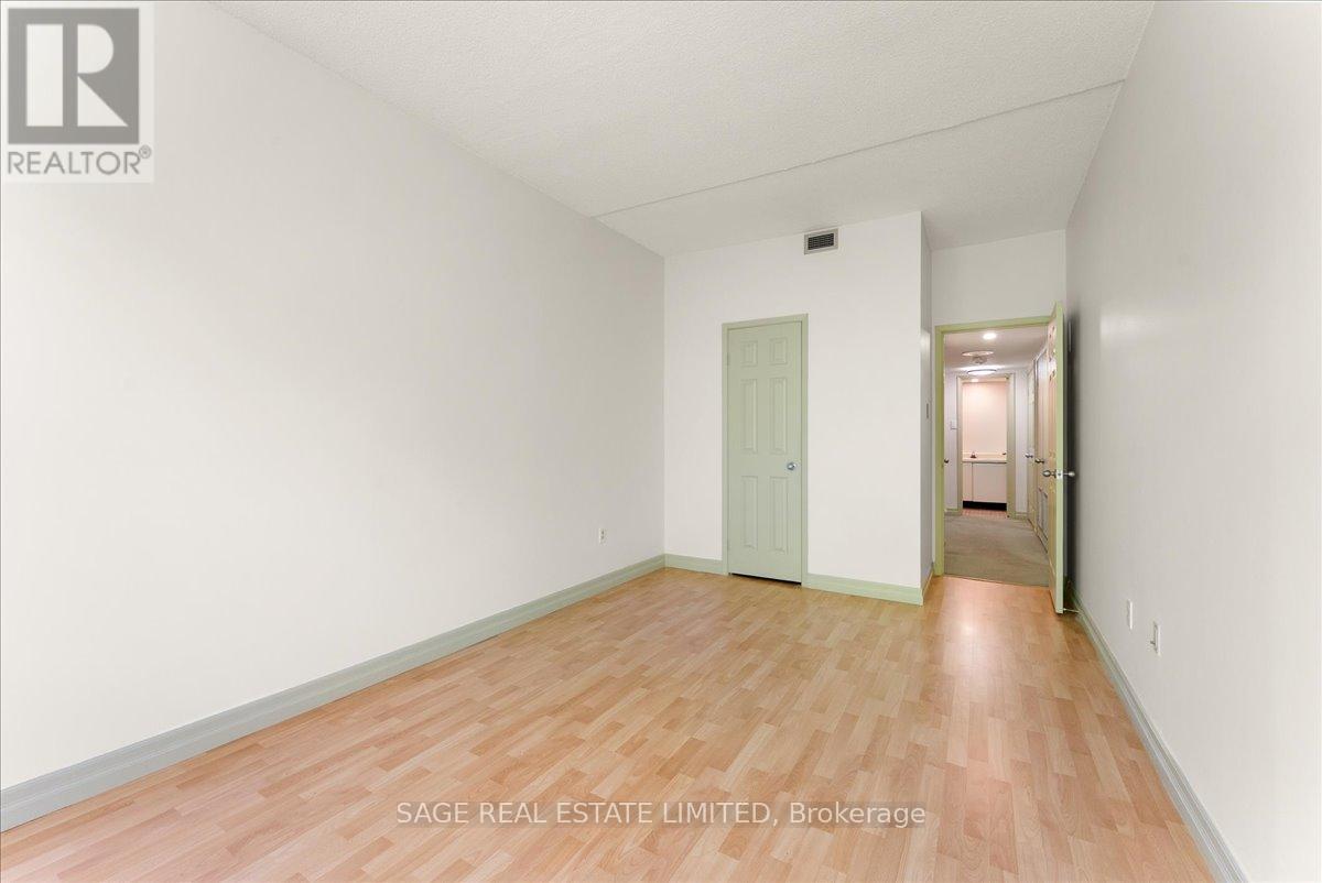#209 360 BLOOR STREET E - 25