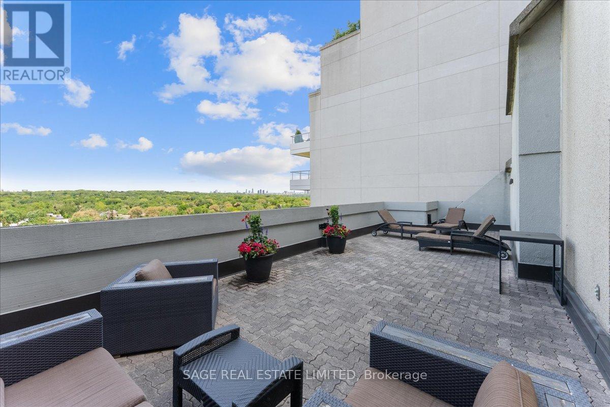 #209 360 BLOOR STREET E - 34
