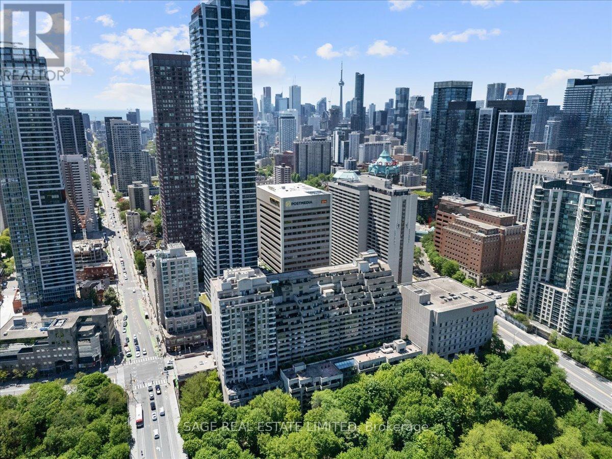 #209 360 BLOOR STREET E - 43