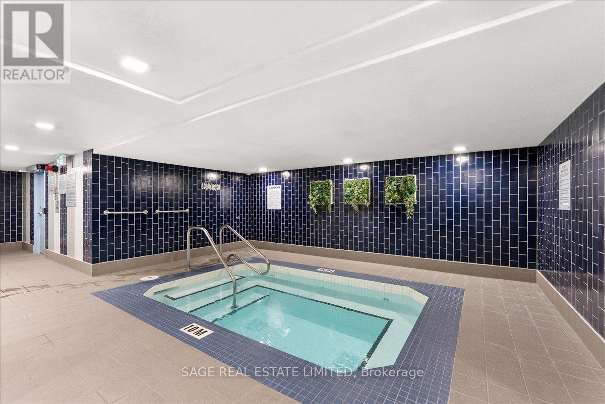 #209 360 BLOOR STREET E - 48
