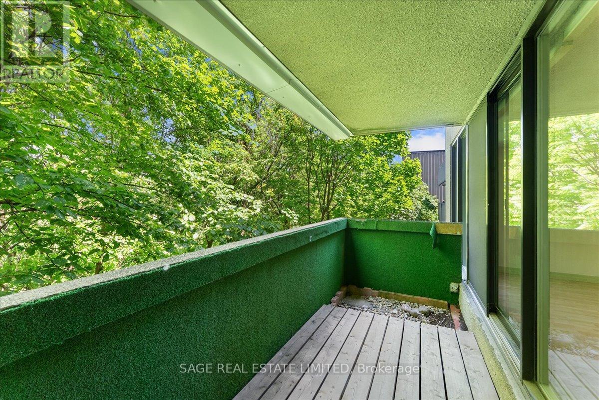 #209 360 BLOOR STREET E - 9