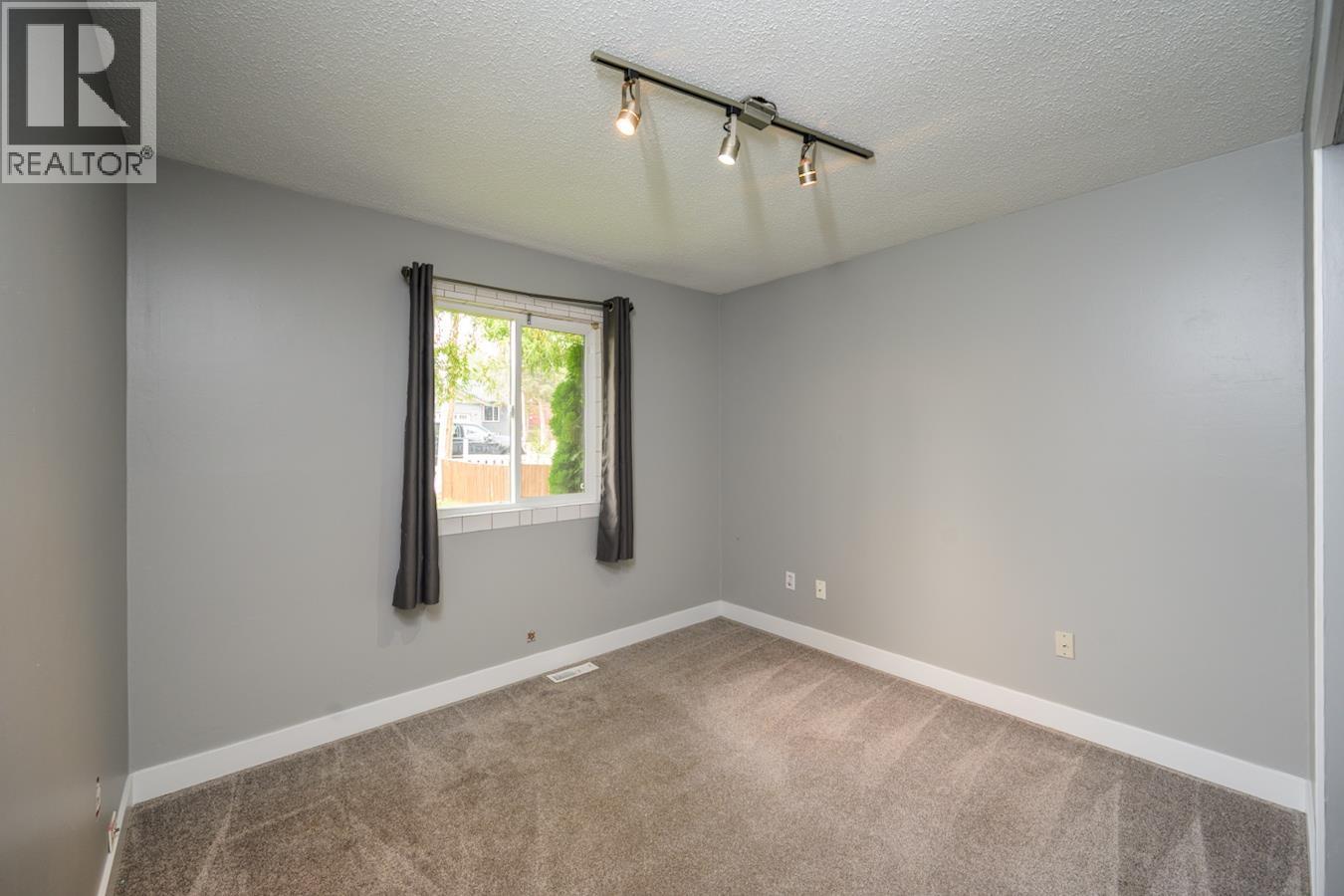 Photo 11 of 35 — 8230 PETER ROAD · Prince George, BC