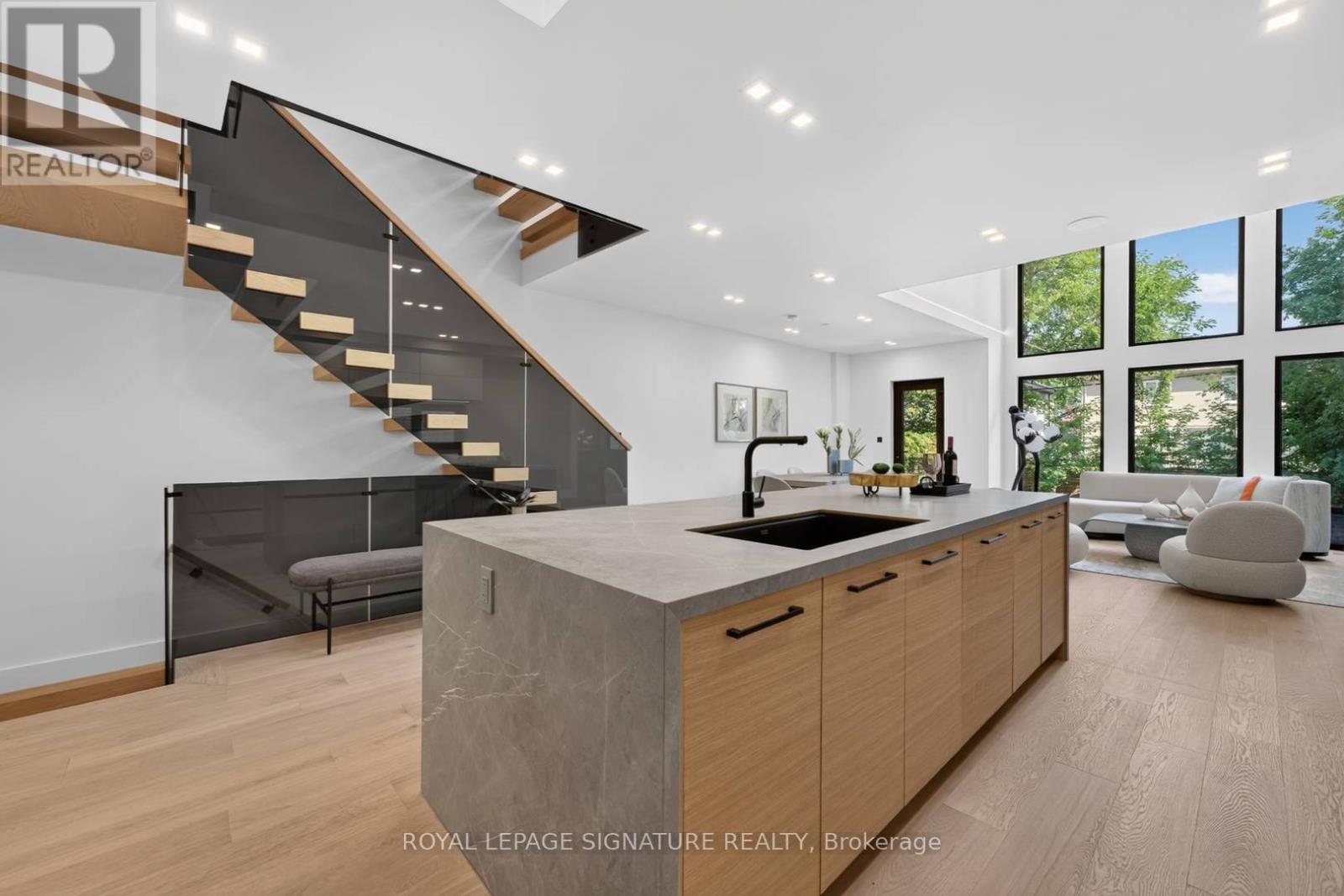 156 SNOWDON AVENUE - 12