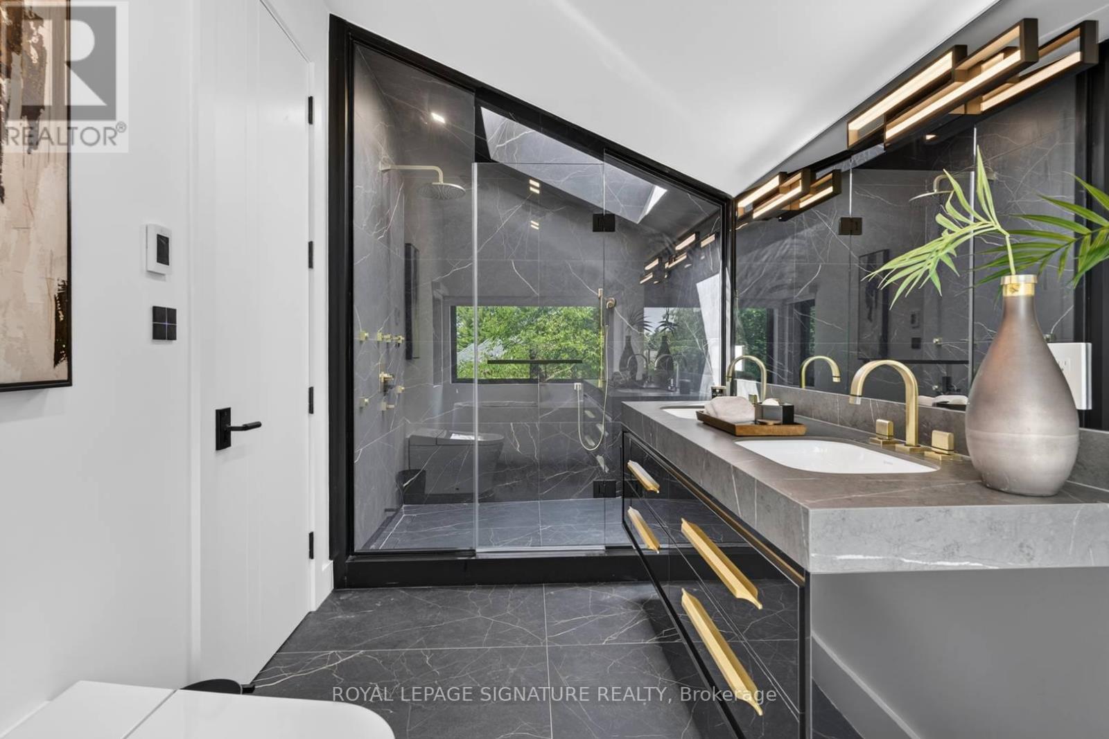 156 SNOWDON AVENUE - 31