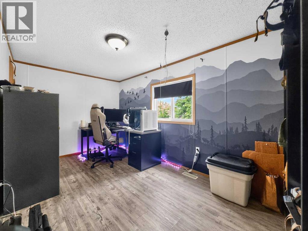 10414 103 Avenue - 13