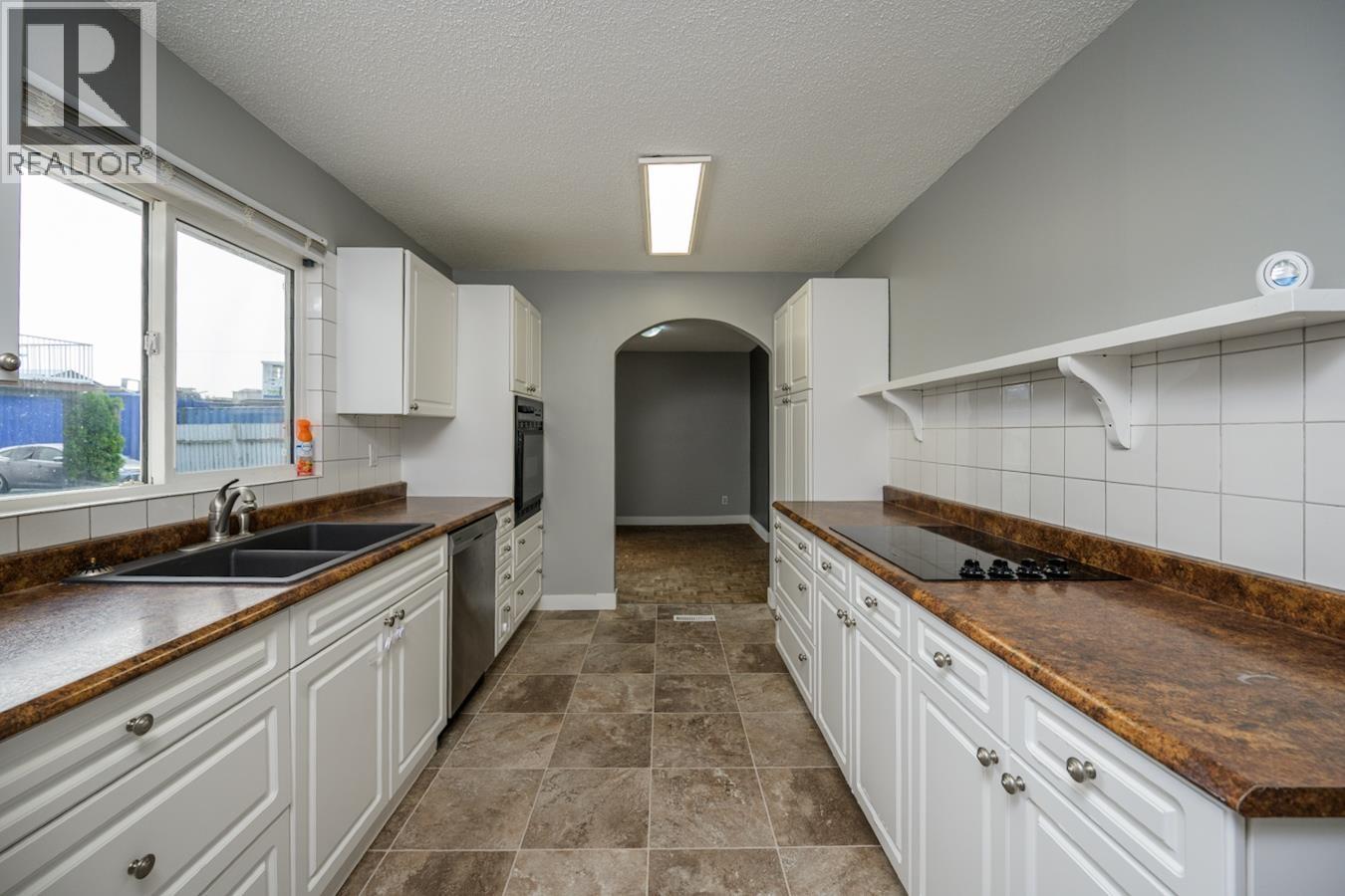 Photo 8 of 35 — 8230 PETER ROAD · Prince George, BC