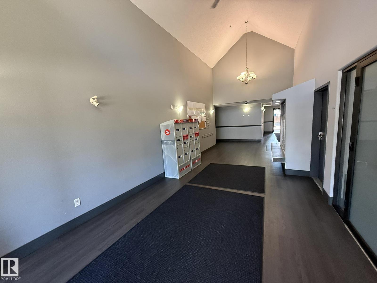 #205 3425 19 ST NW - 29