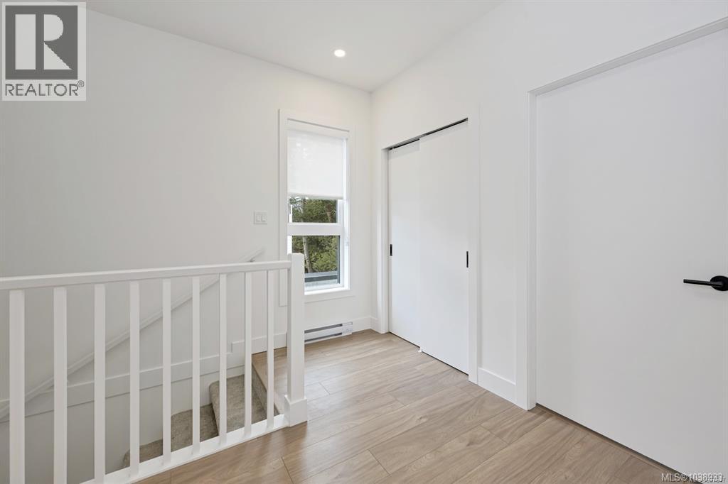 #10 2330 Sooke Rd - 19