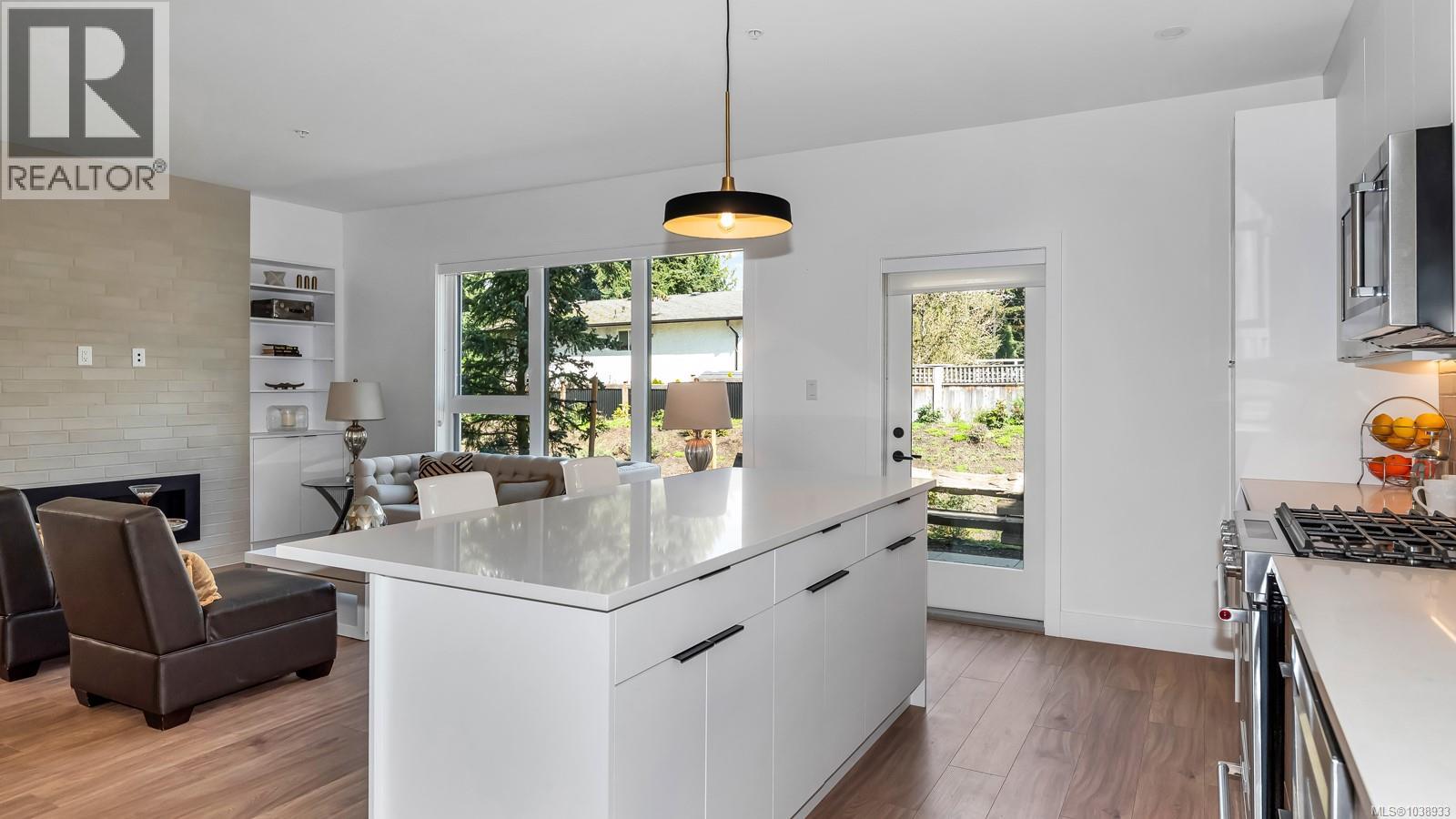 #10 2330 Sooke Rd - 15