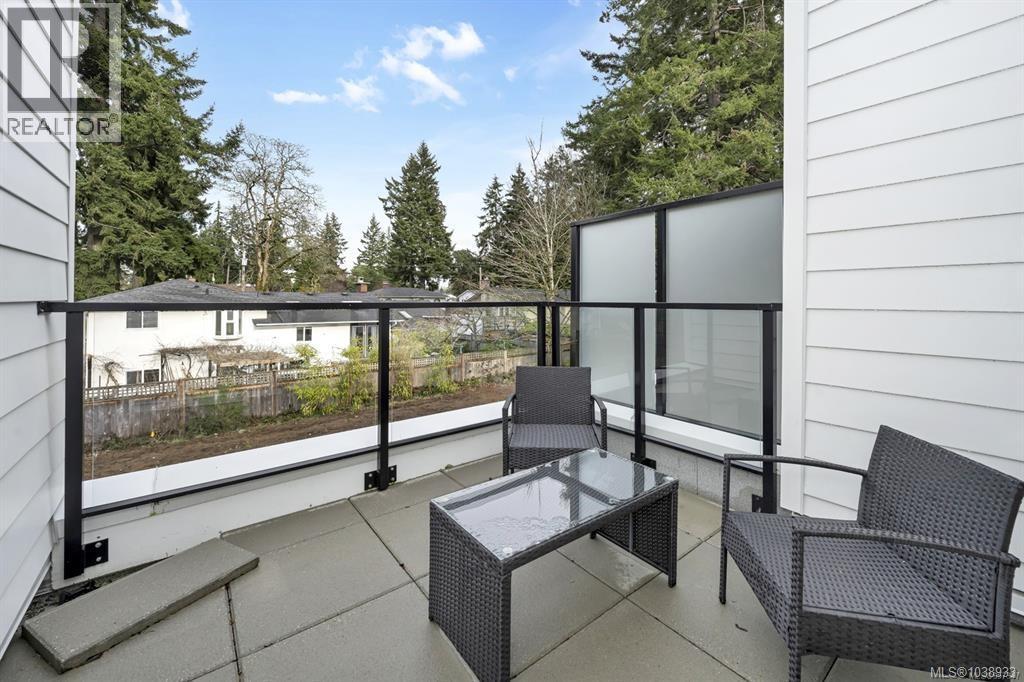 #10 2330 Sooke Rd - 18