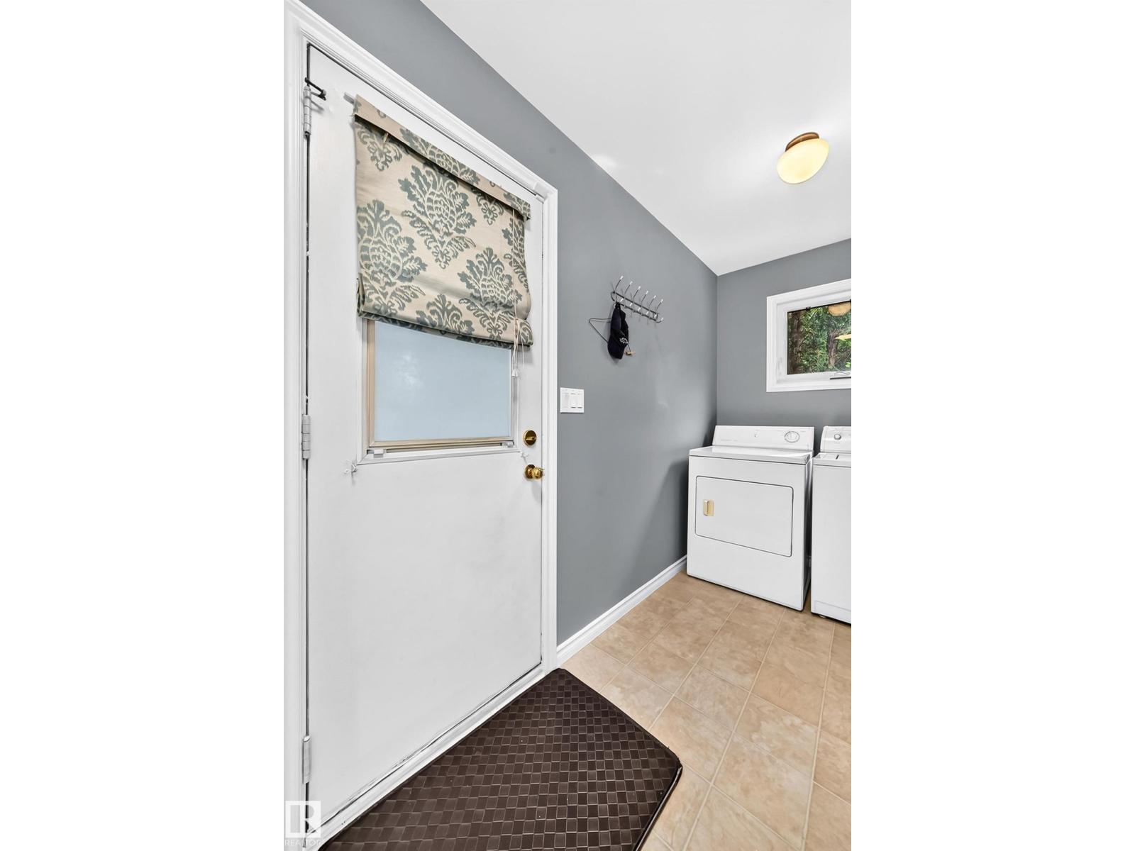 10451 26 AV NW - 28