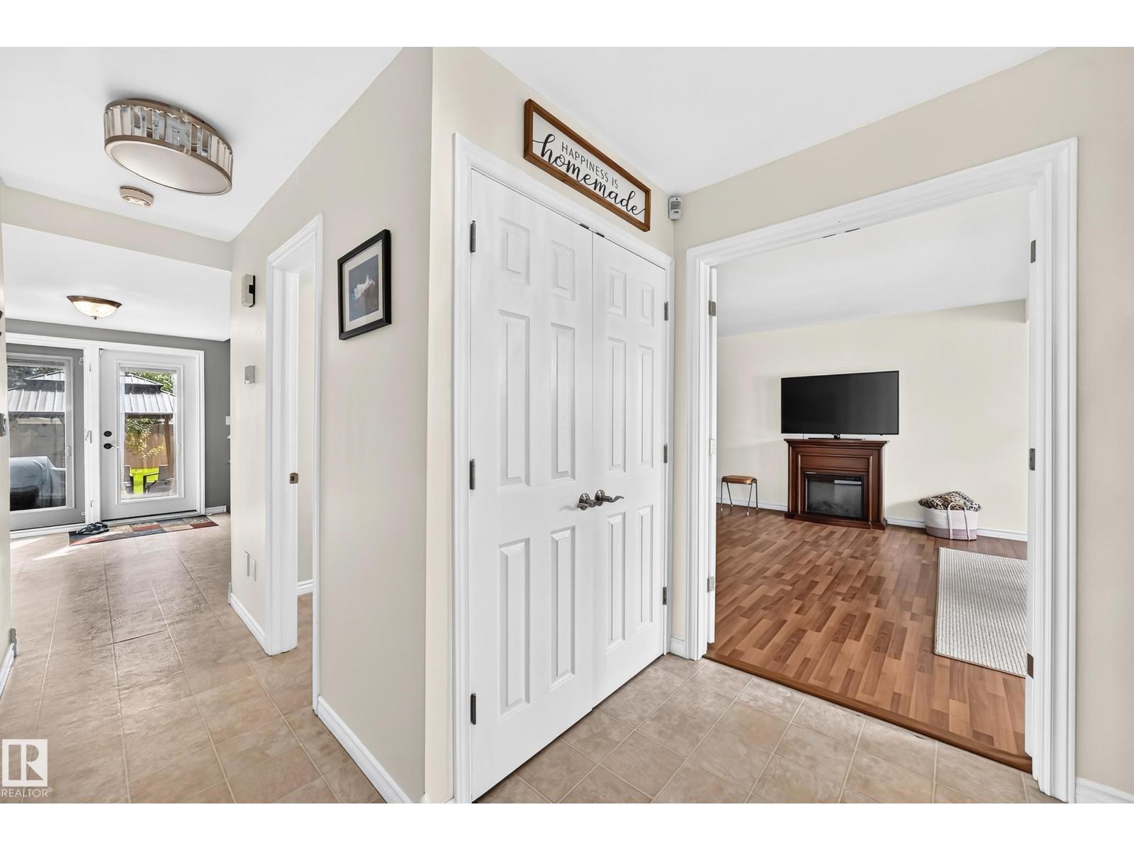 10451 26 AV NW - 5