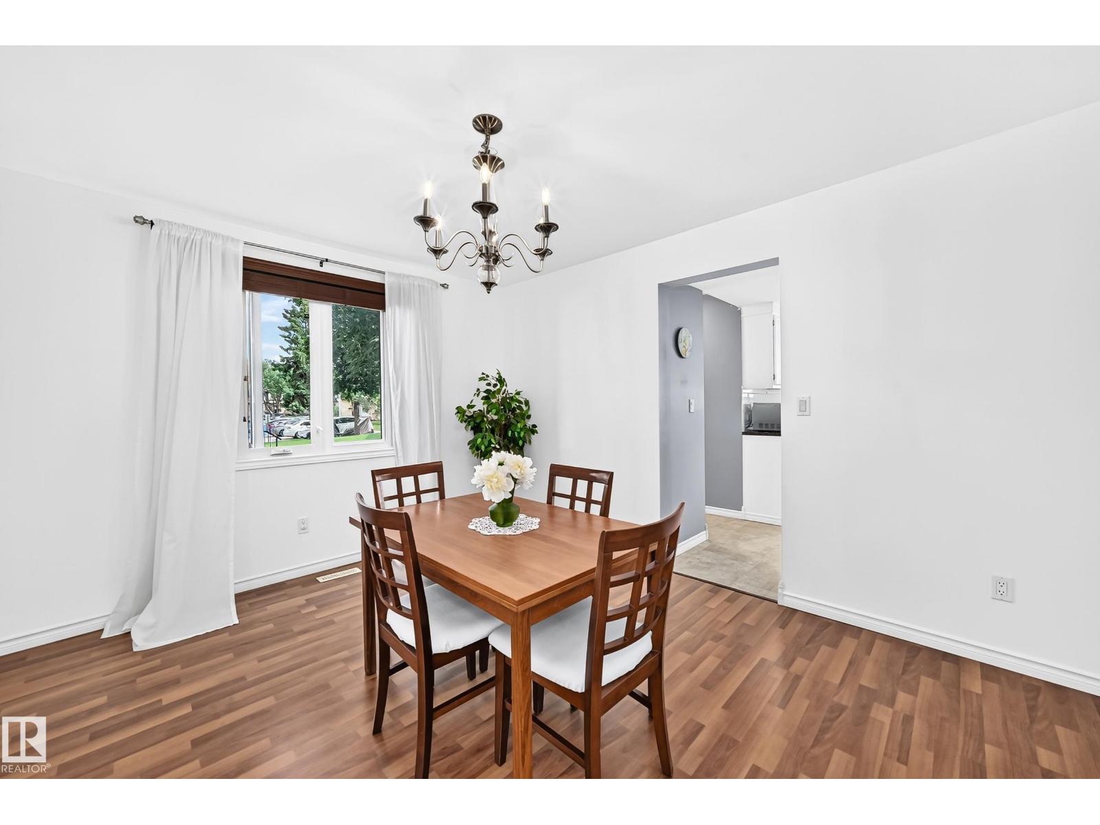10451 26 AV NW - 18