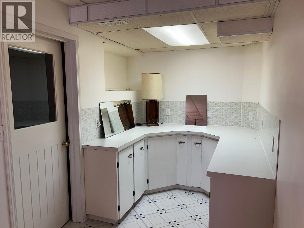 1121 ERICKSON Road - 30