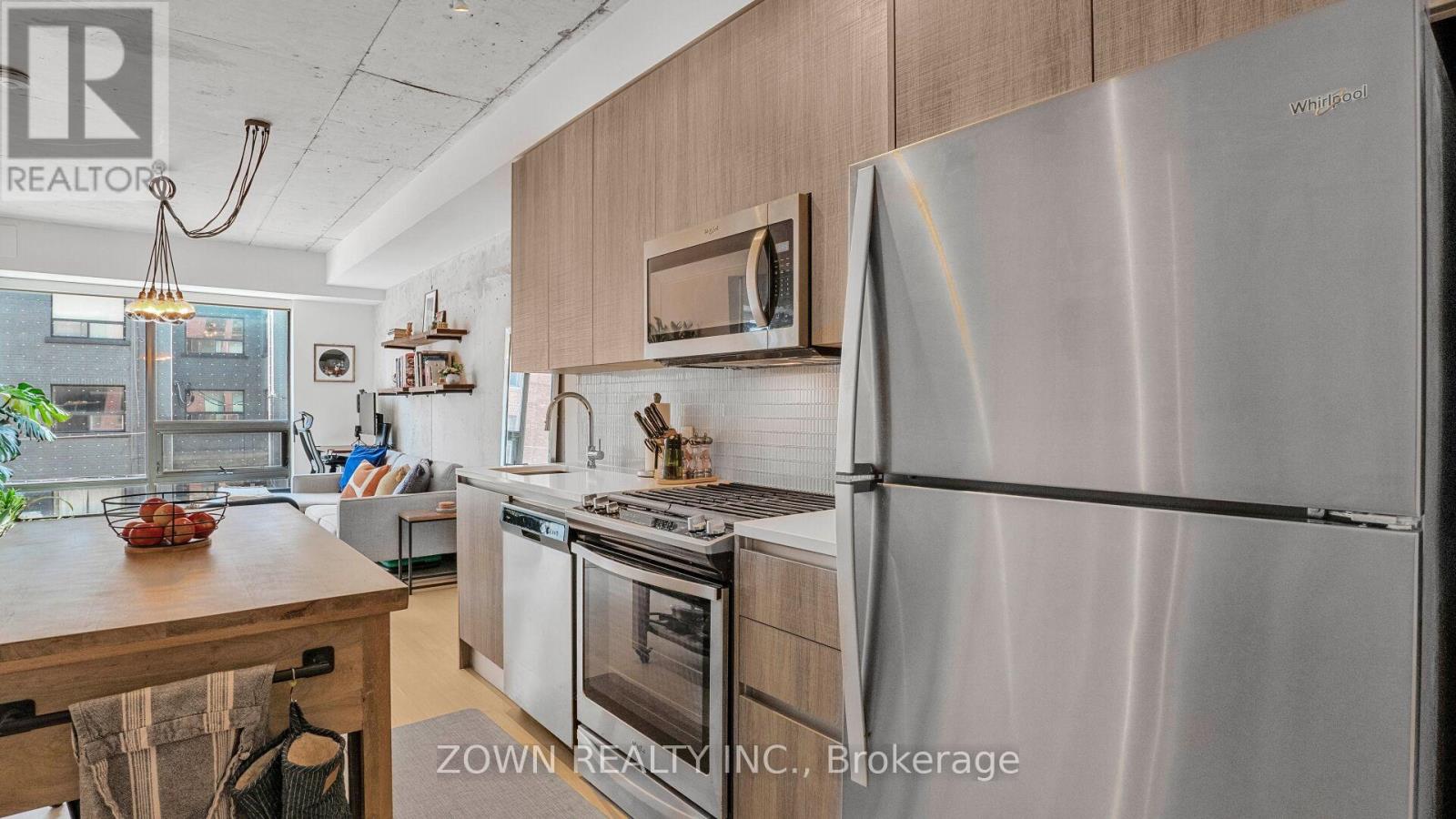 #222 246 LOGAN AVENUE - Image 14