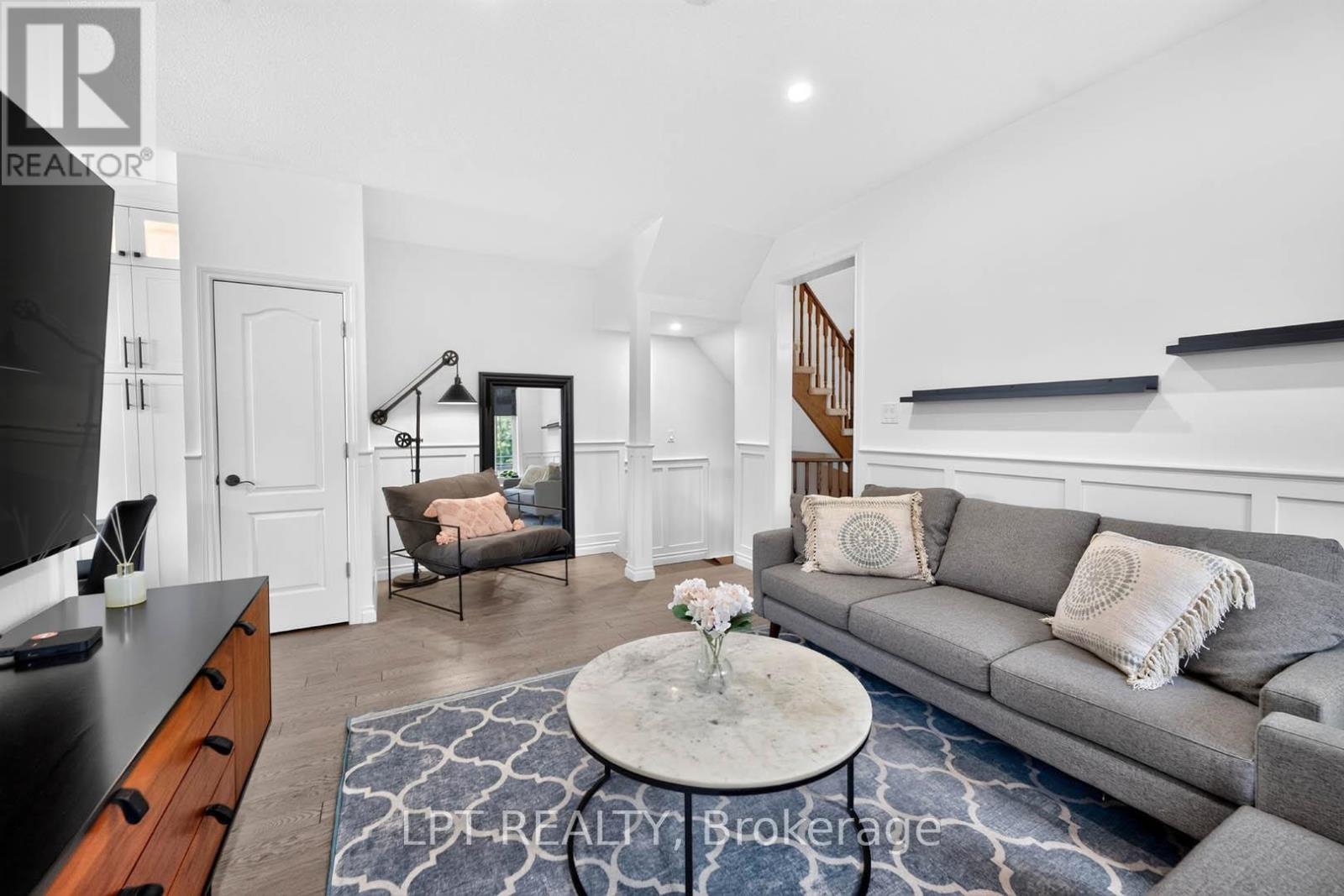 32 WILLIAM GASPAR COURT - 14