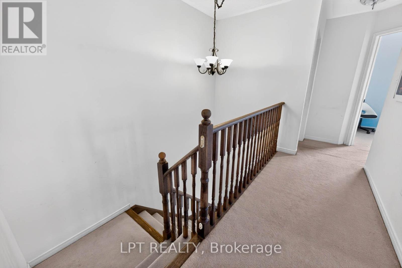 32 WILLIAM GASPAR COURT - 23