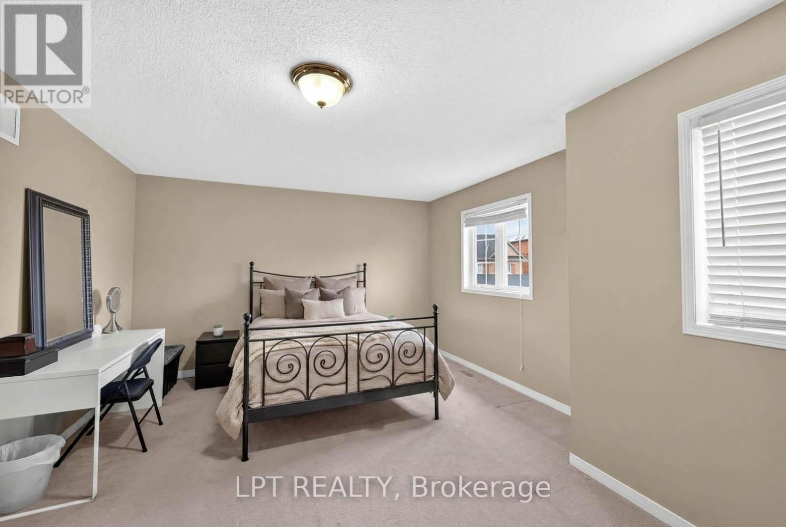 32 WILLIAM GASPAR COURT - 24