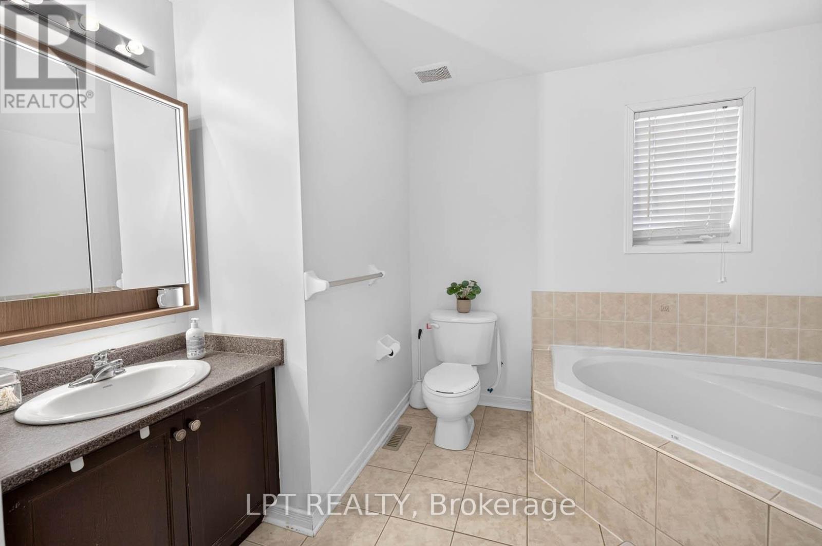 32 WILLIAM GASPAR COURT - 27