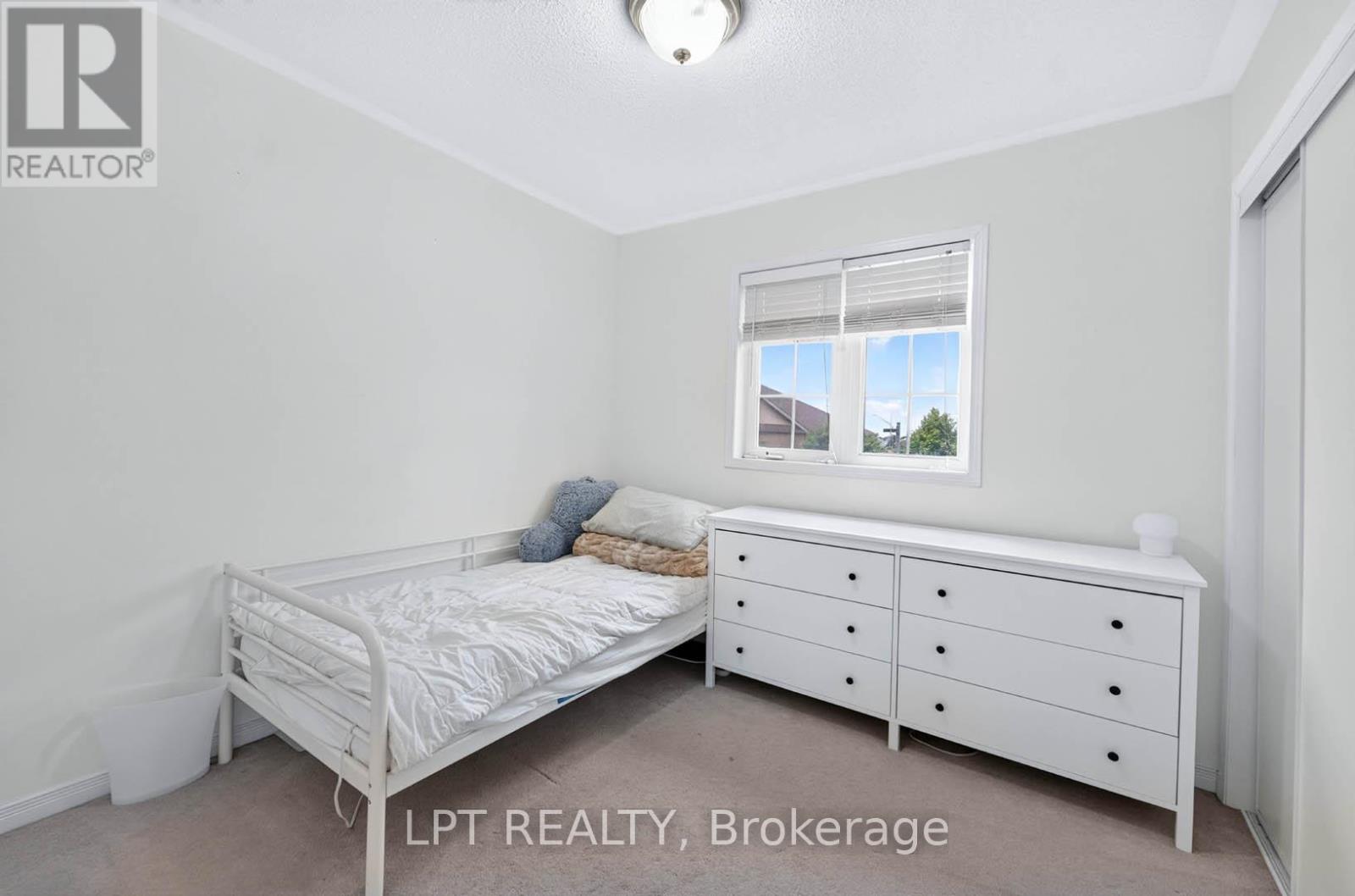 32 WILLIAM GASPAR COURT - 31