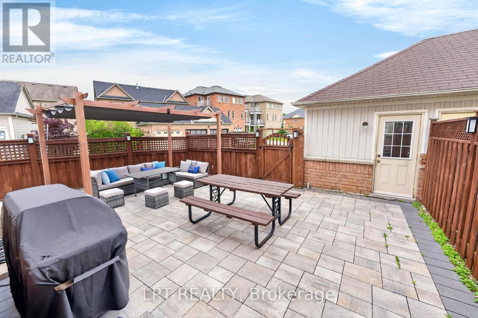 32 WILLIAM GASPAR COURT - 35