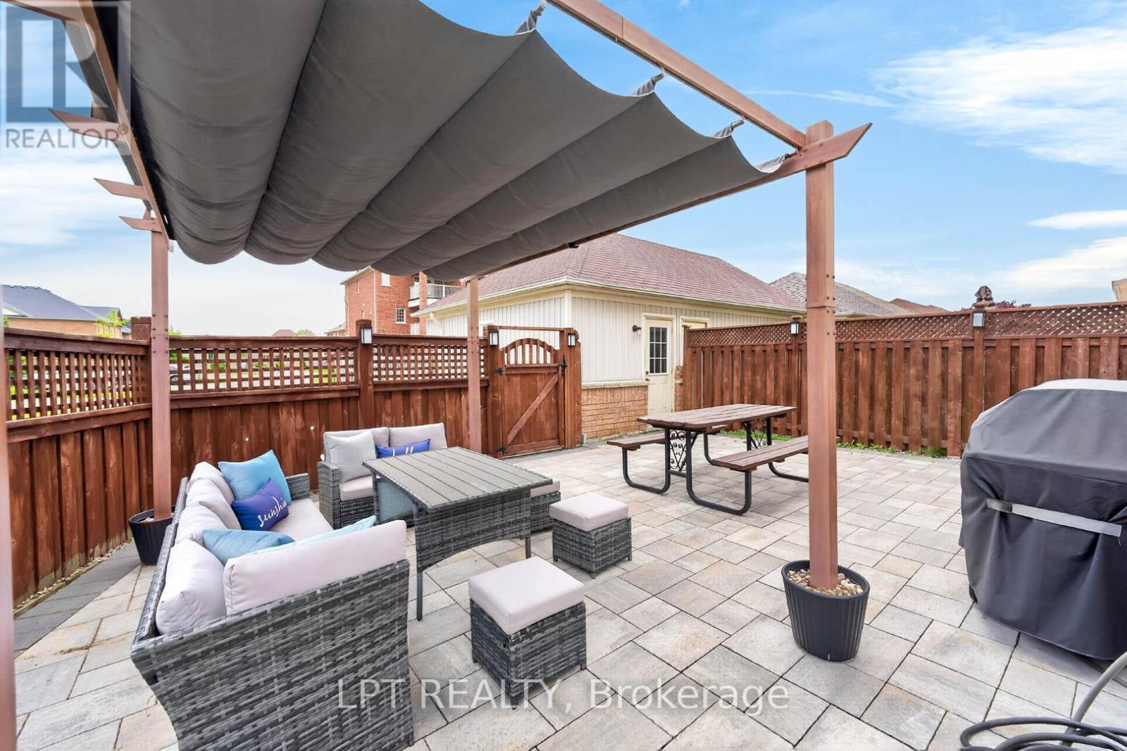 32 WILLIAM GASPAR COURT - 38