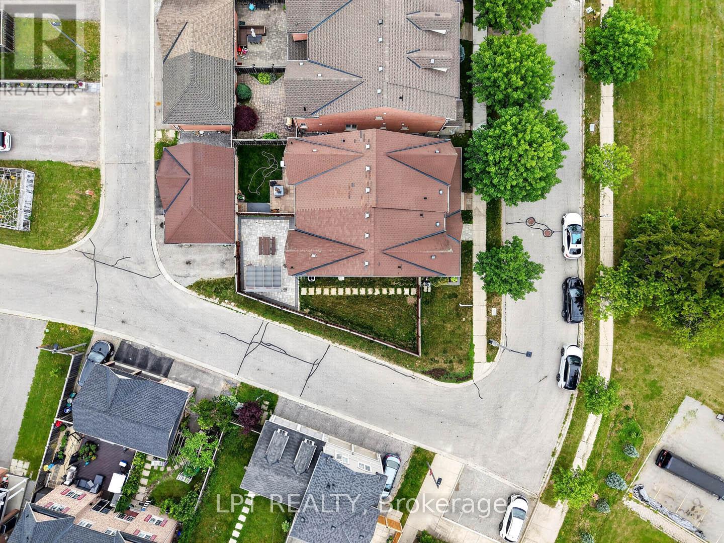 32 WILLIAM GASPAR COURT - 46