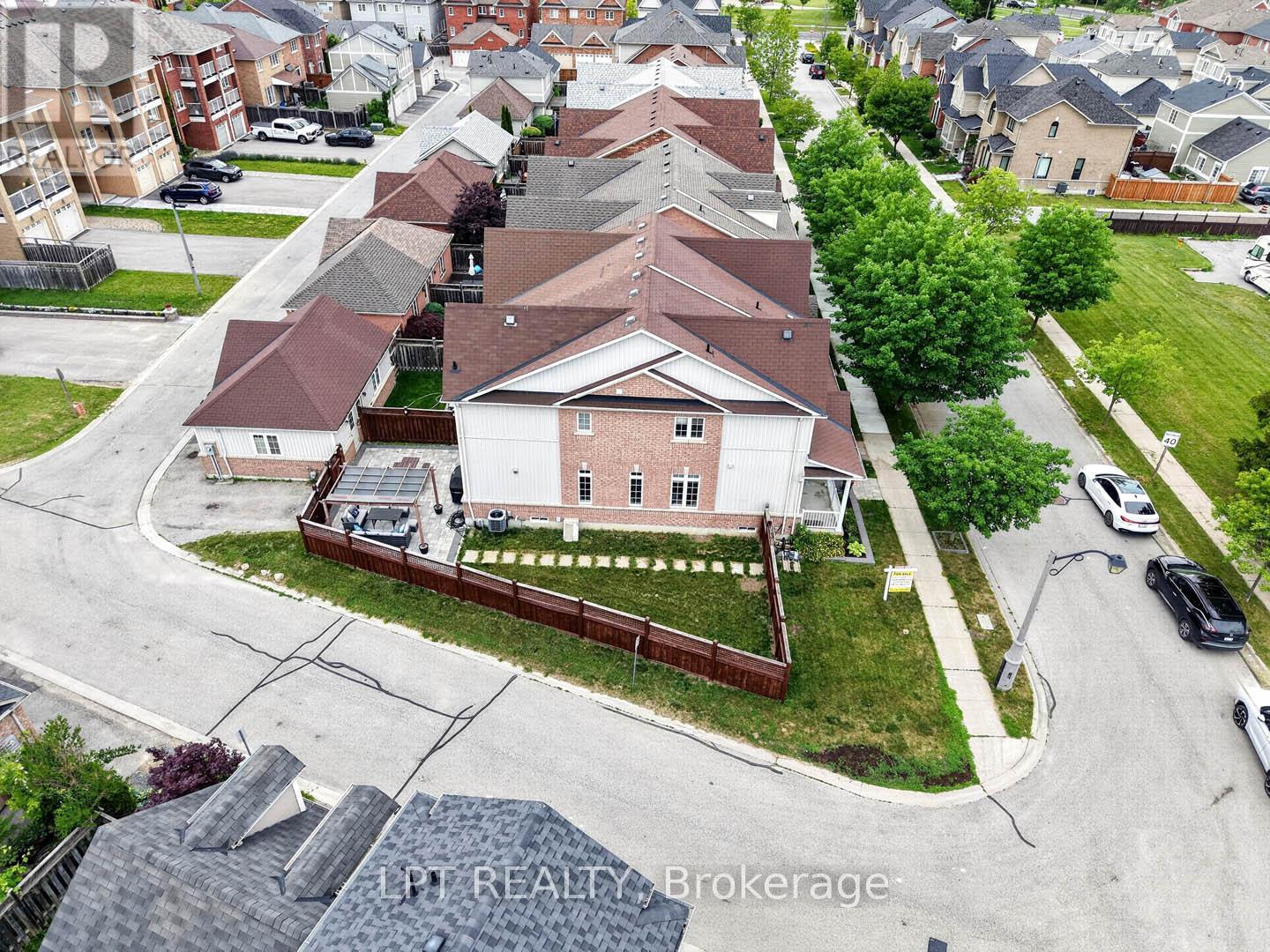 32 WILLIAM GASPAR COURT - 5