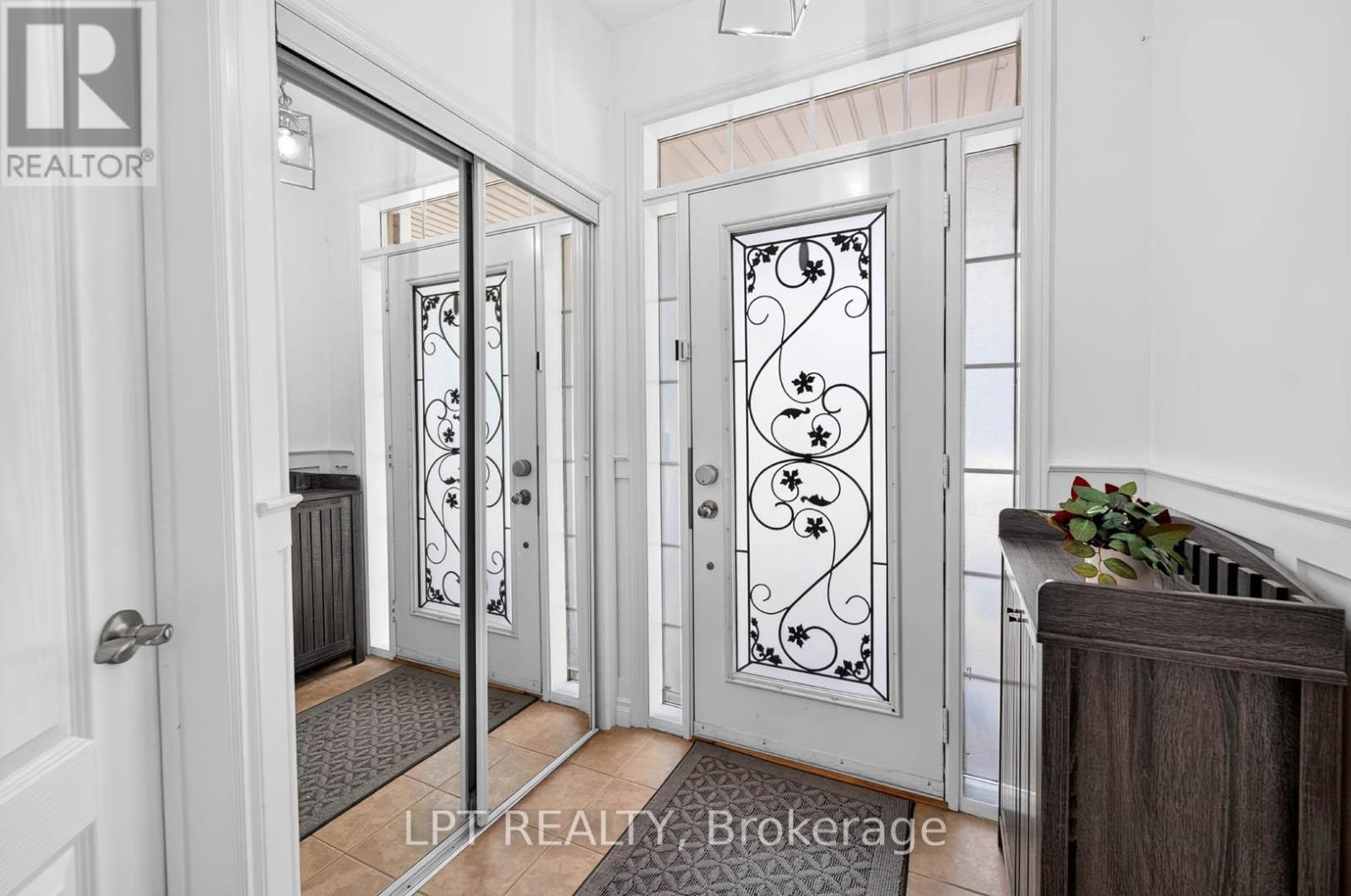 32 WILLIAM GASPAR COURT - 8