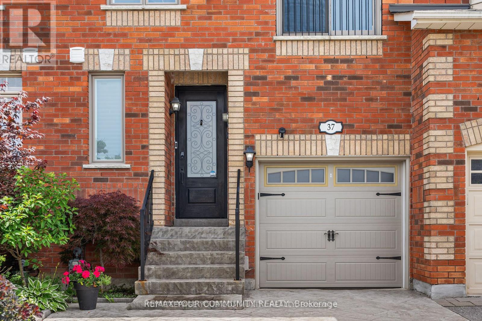 37 COPPERSTONE CRESCENT - 2