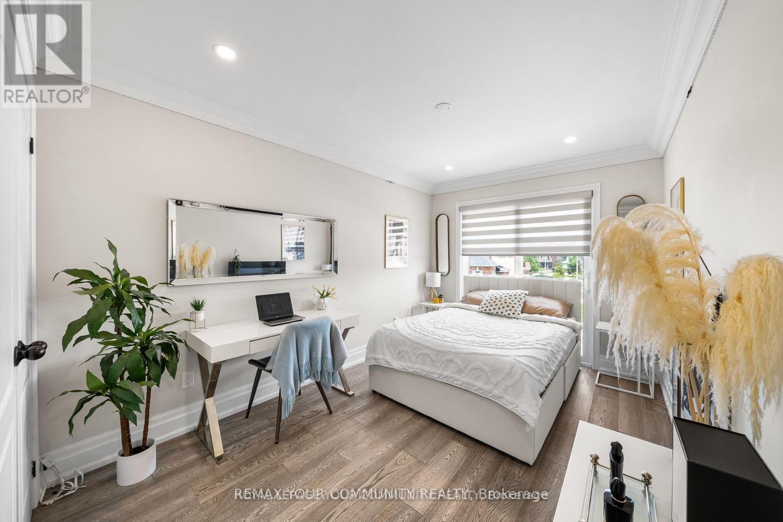 37 COPPERSTONE CRESCENT - 23