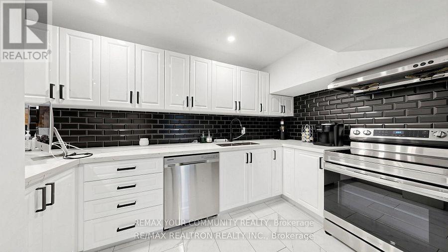 40 MEADOWSWEET LANE - 43