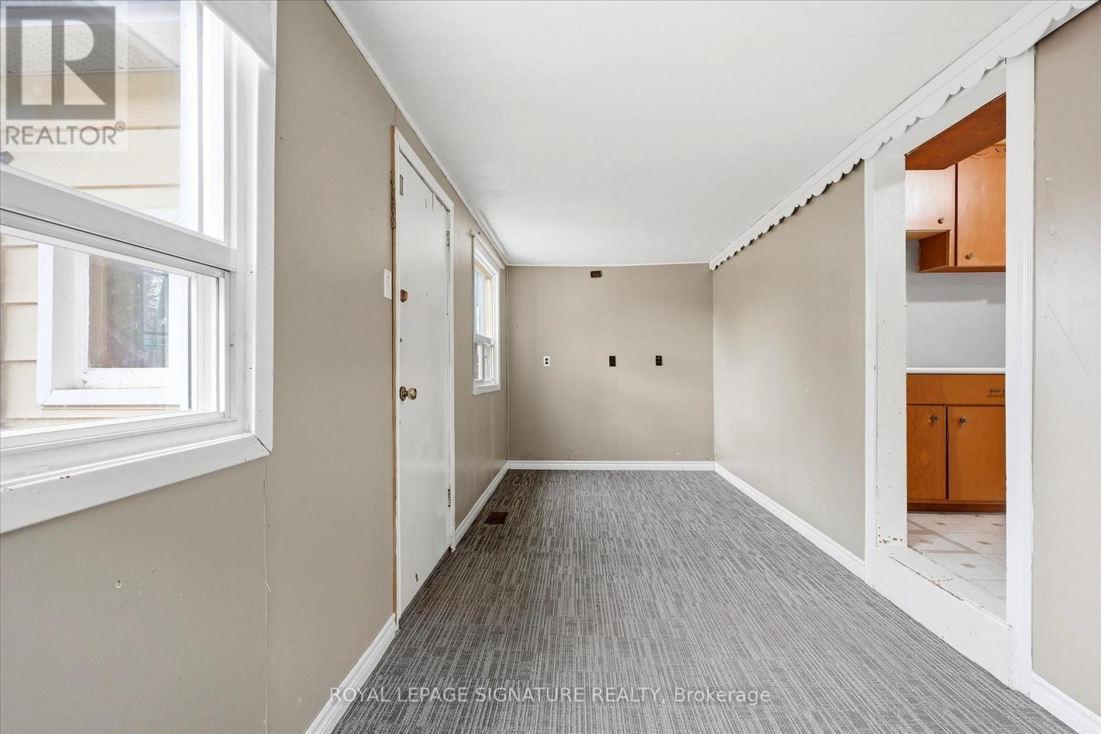 54 FARLEY CIRCLE - 21