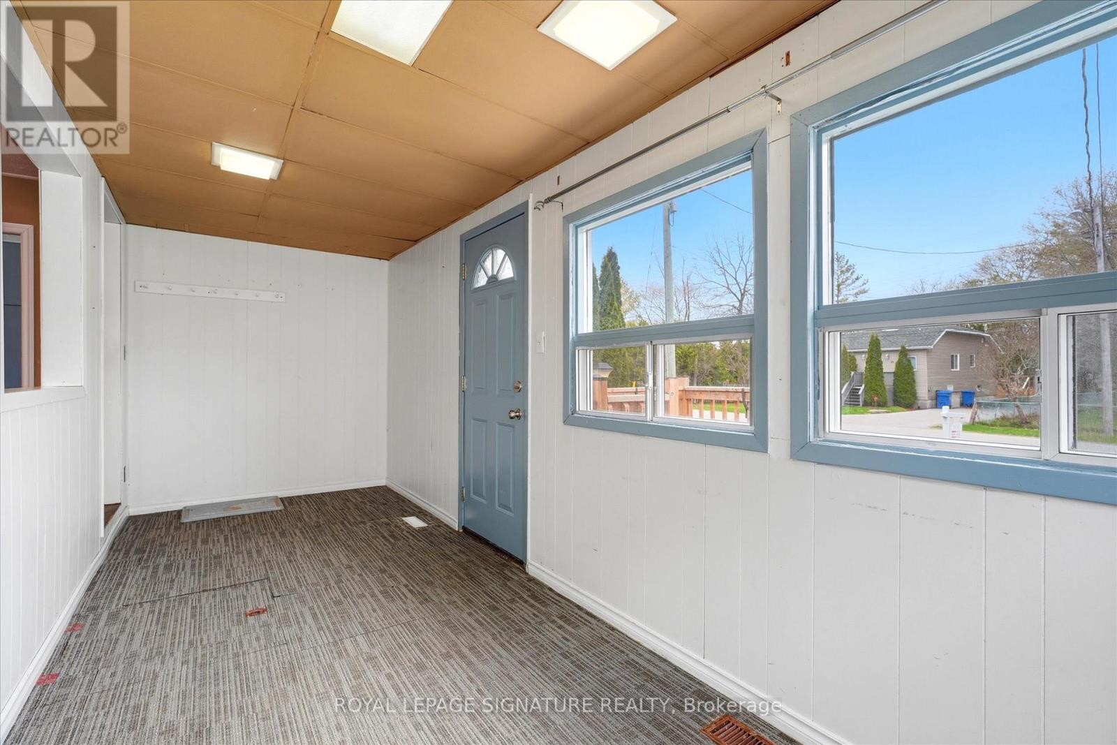 54 FARLEY CIRCLE - 25