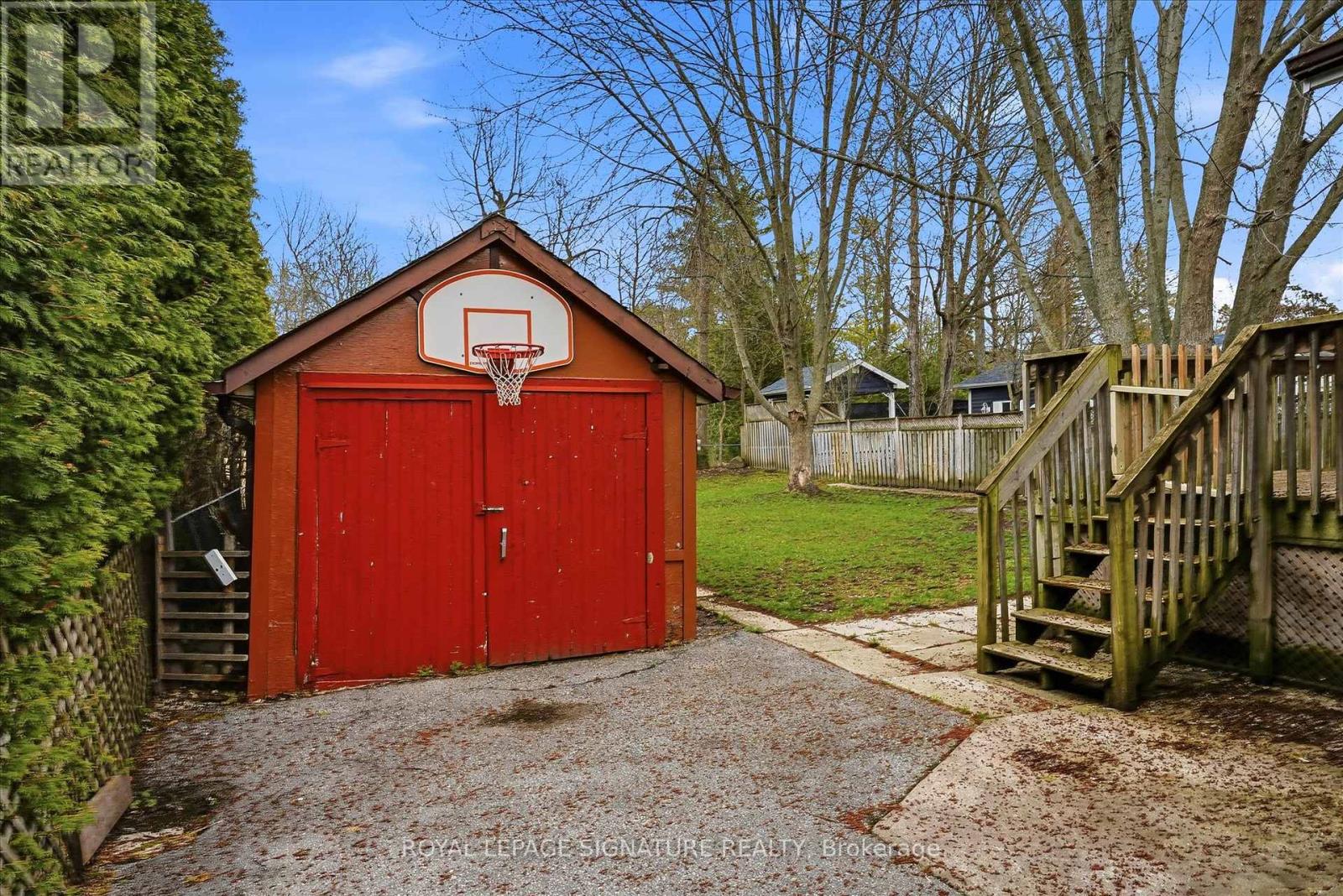 54 FARLEY CIRCLE - 28