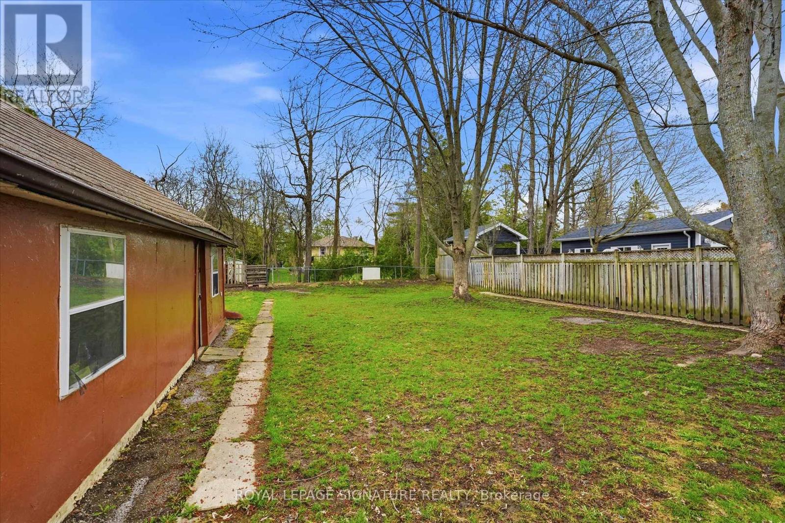 54 FARLEY CIRCLE - 29