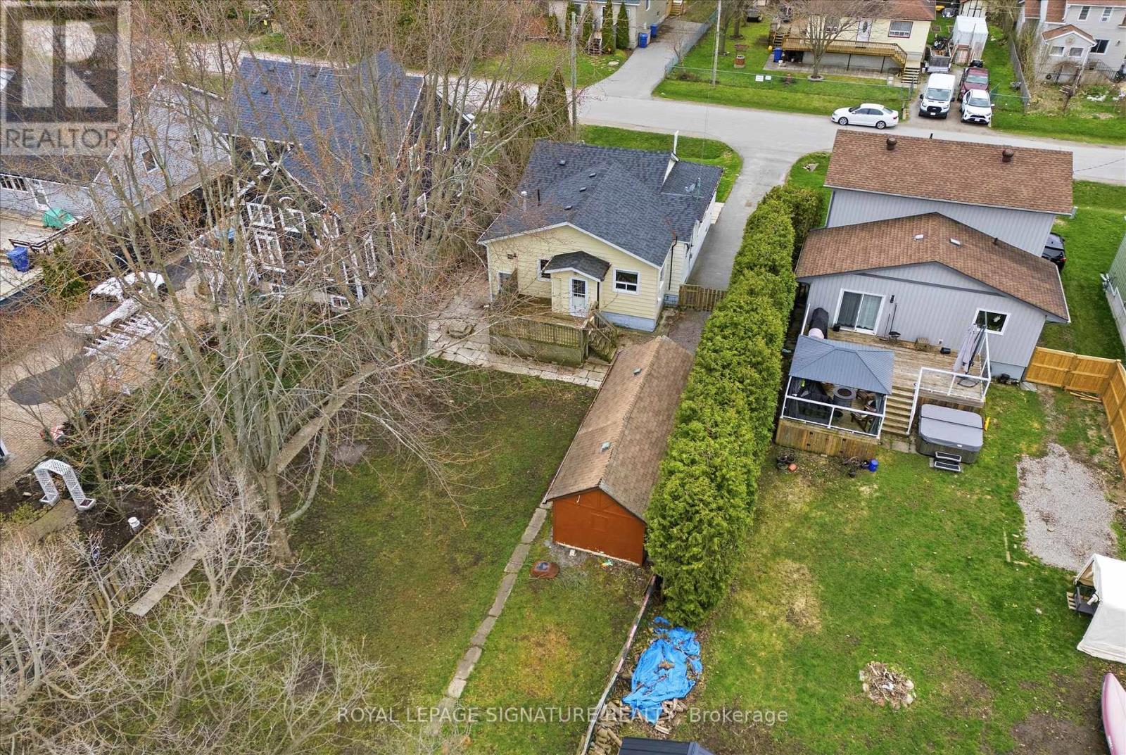 54 FARLEY CIRCLE - 36