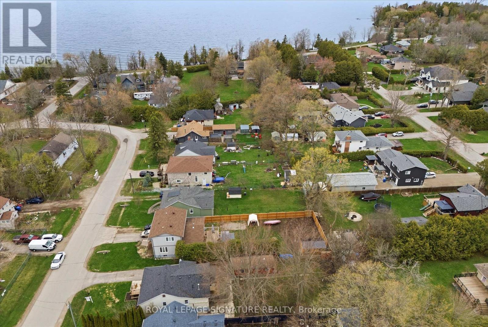 54 FARLEY CIRCLE - 37