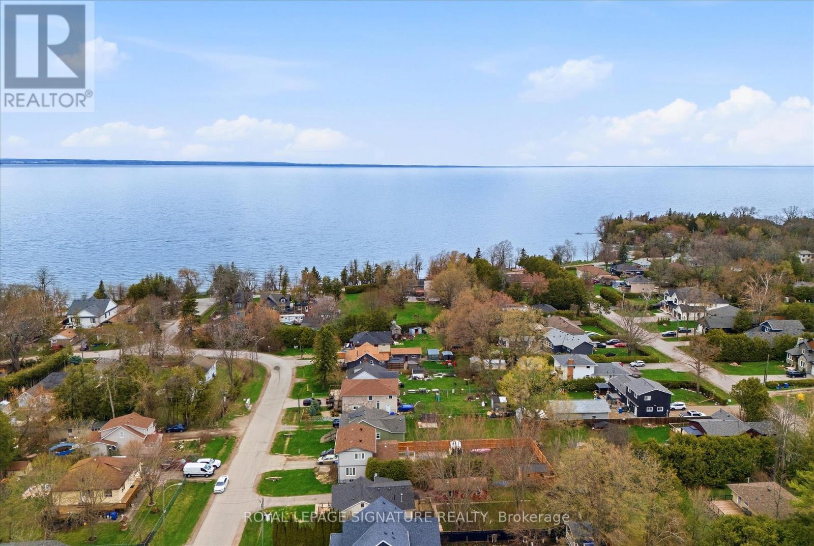 54 FARLEY CIRCLE - 38