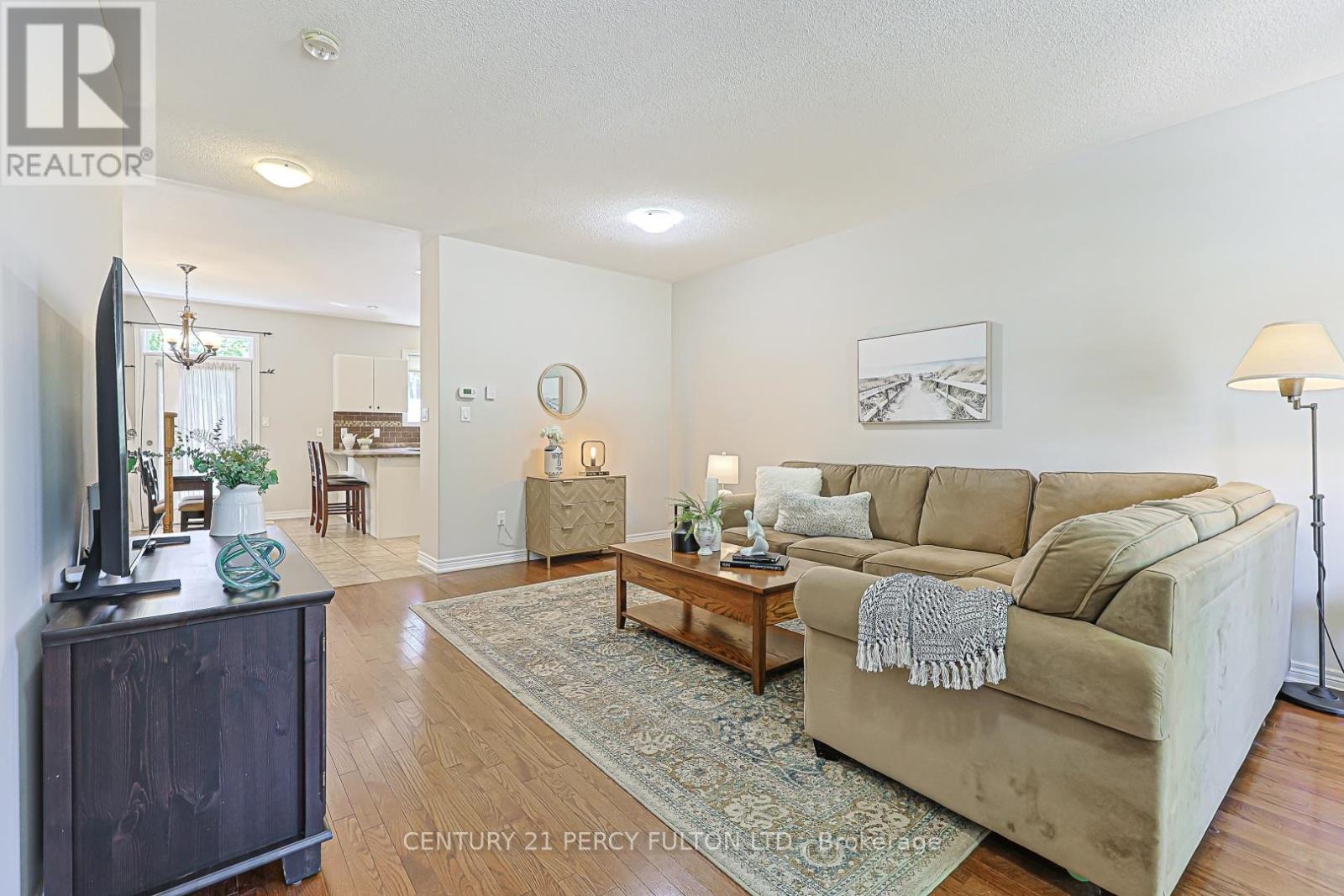 42 ARTHUR CASE CRESCENT - 10