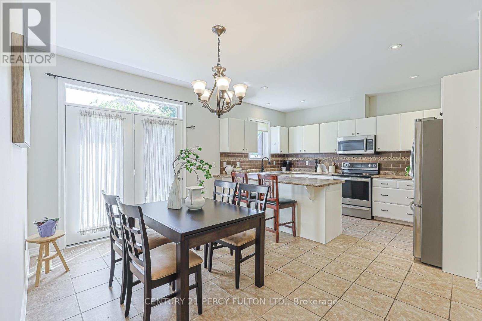 42 ARTHUR CASE CRESCENT - 15