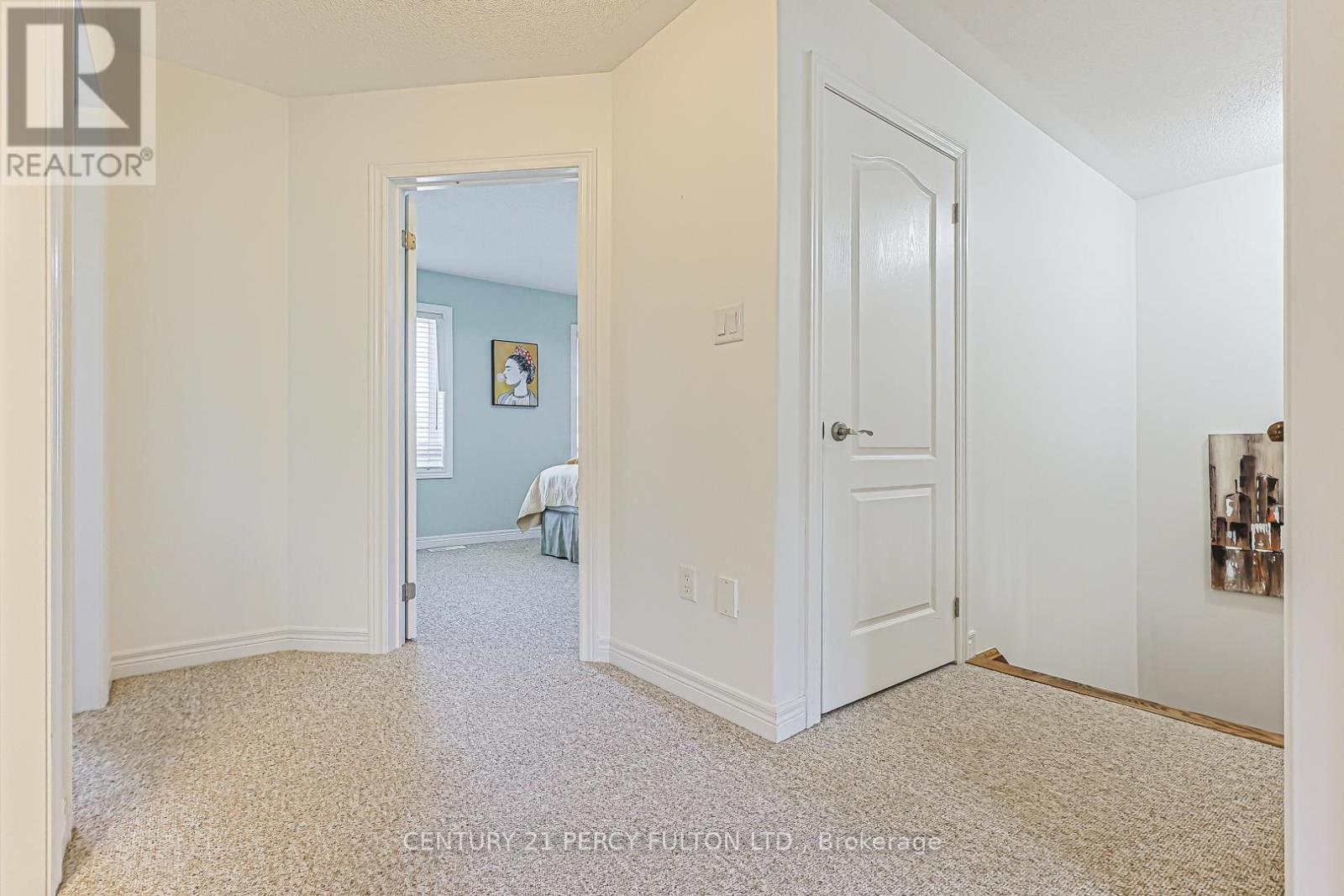 42 ARTHUR CASE CRESCENT - 27