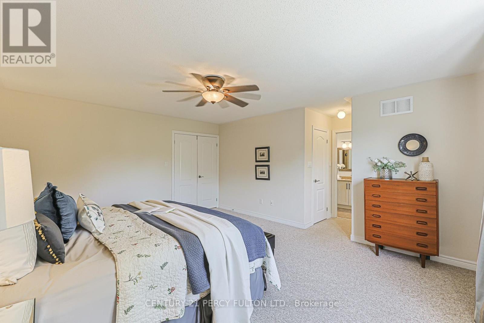 42 ARTHUR CASE CRESCENT - 31