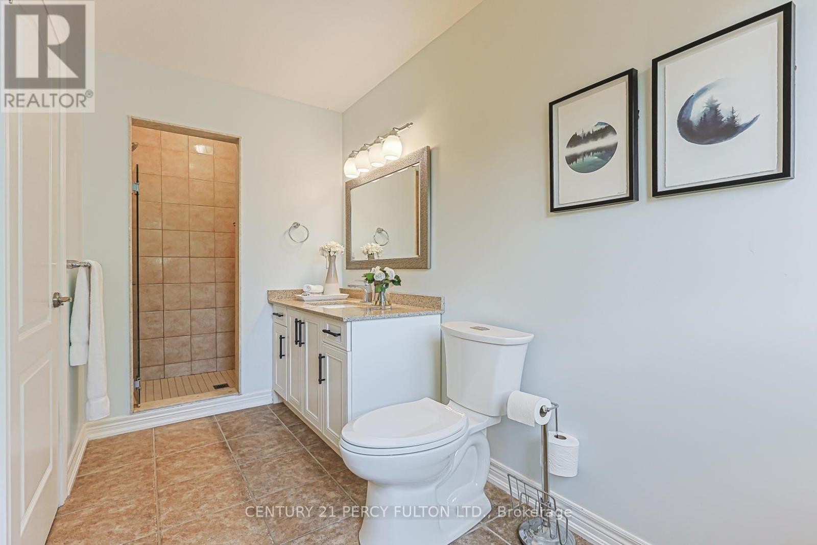 42 ARTHUR CASE CRESCENT - 33