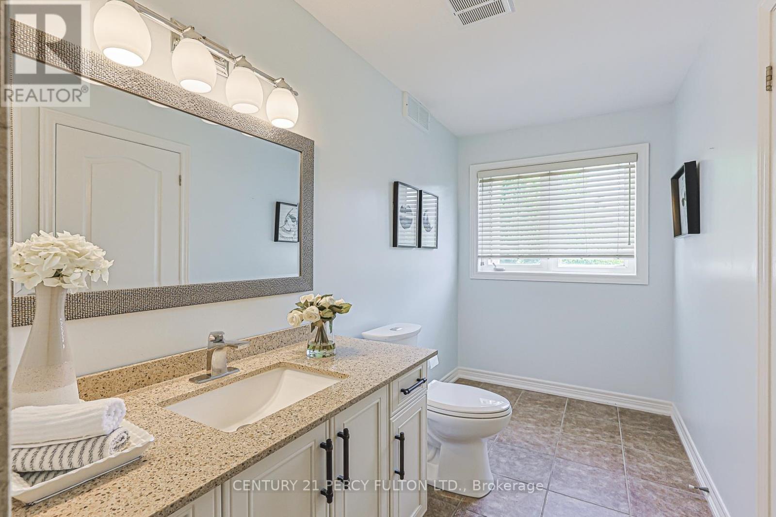 42 ARTHUR CASE CRESCENT - 34