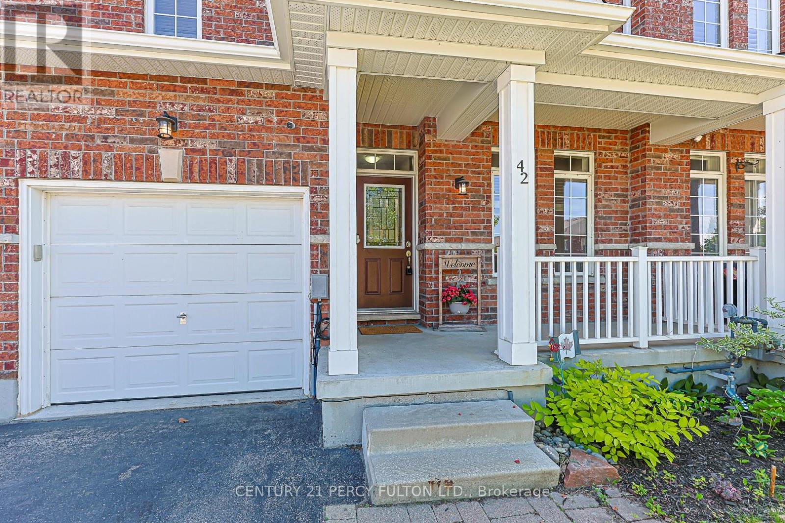 42 ARTHUR CASE CRESCENT - 4