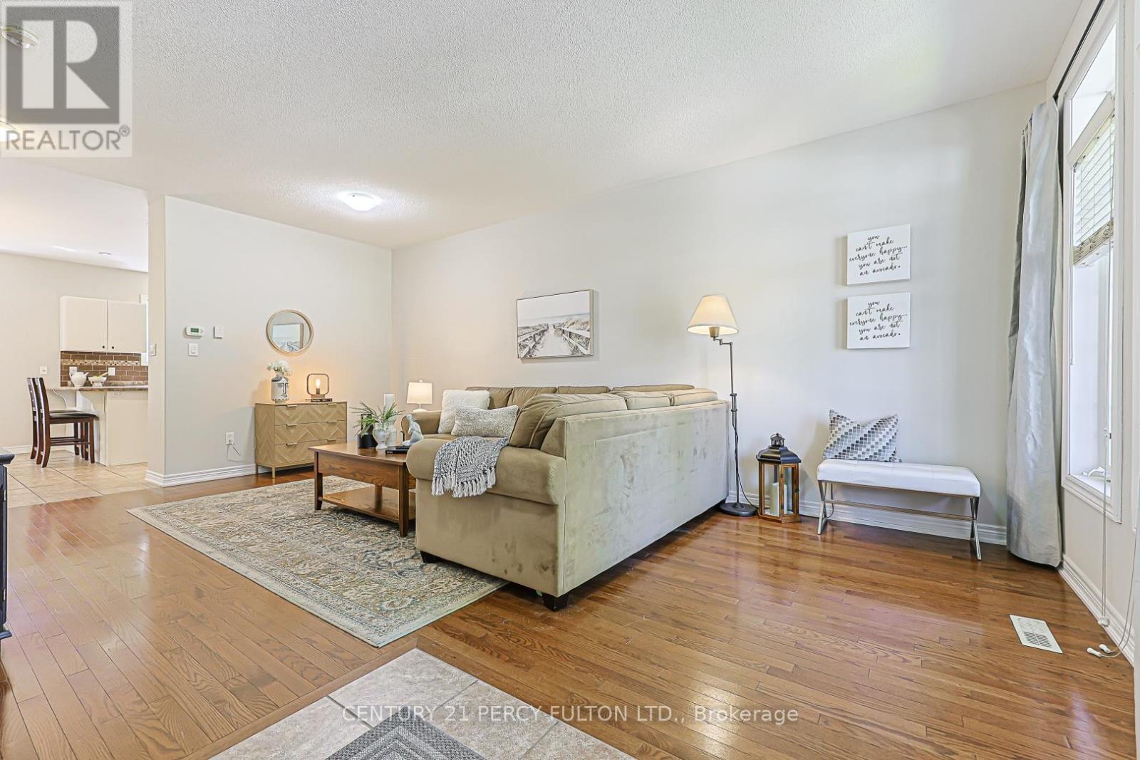 42 ARTHUR CASE CRESCENT - 8