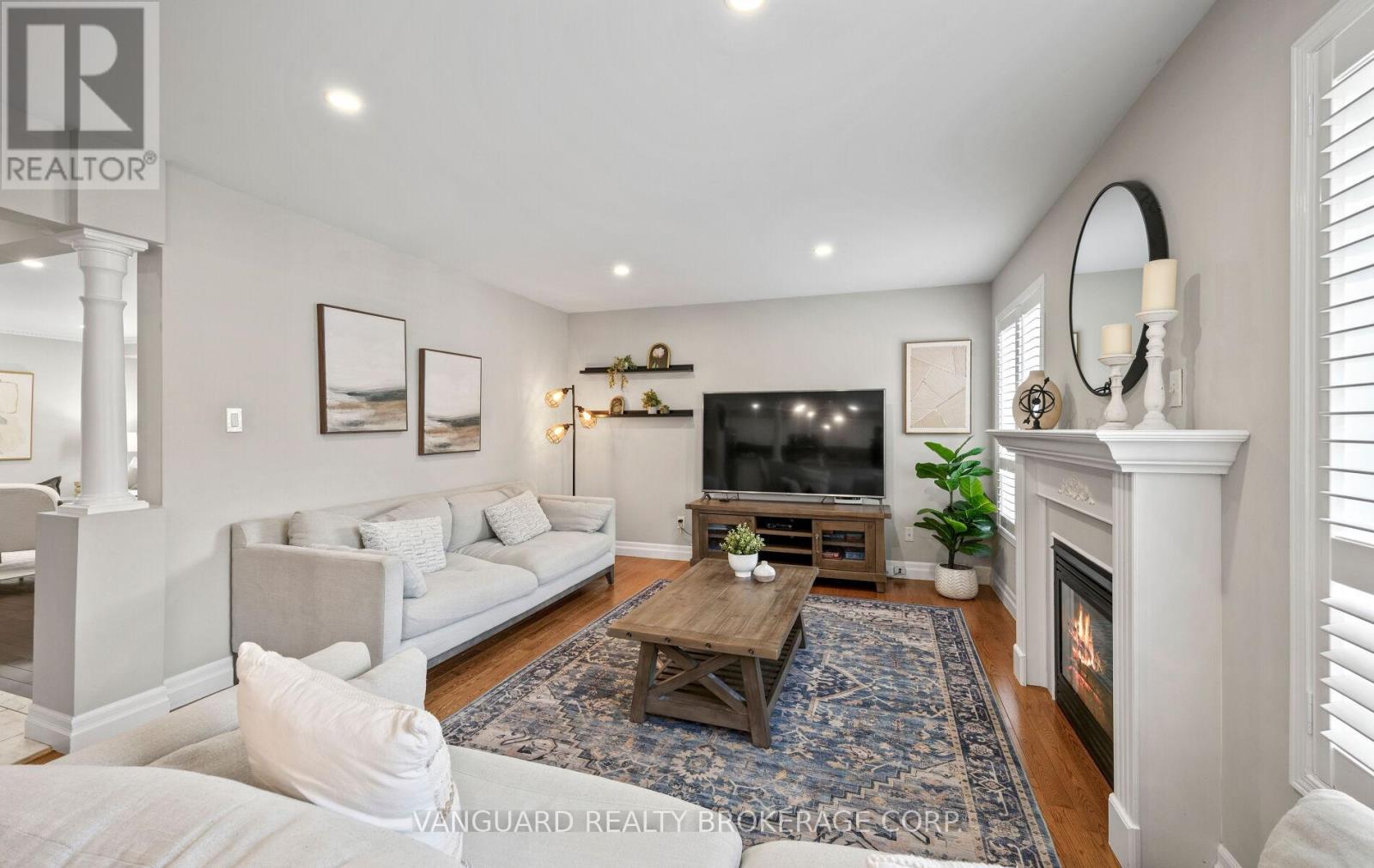 22 MONTEITH CRESCENT - 16