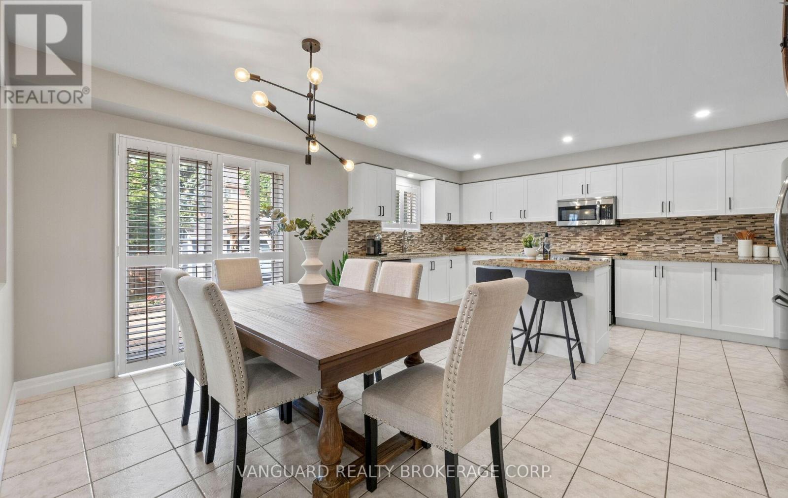 22 MONTEITH CRESCENT - 18