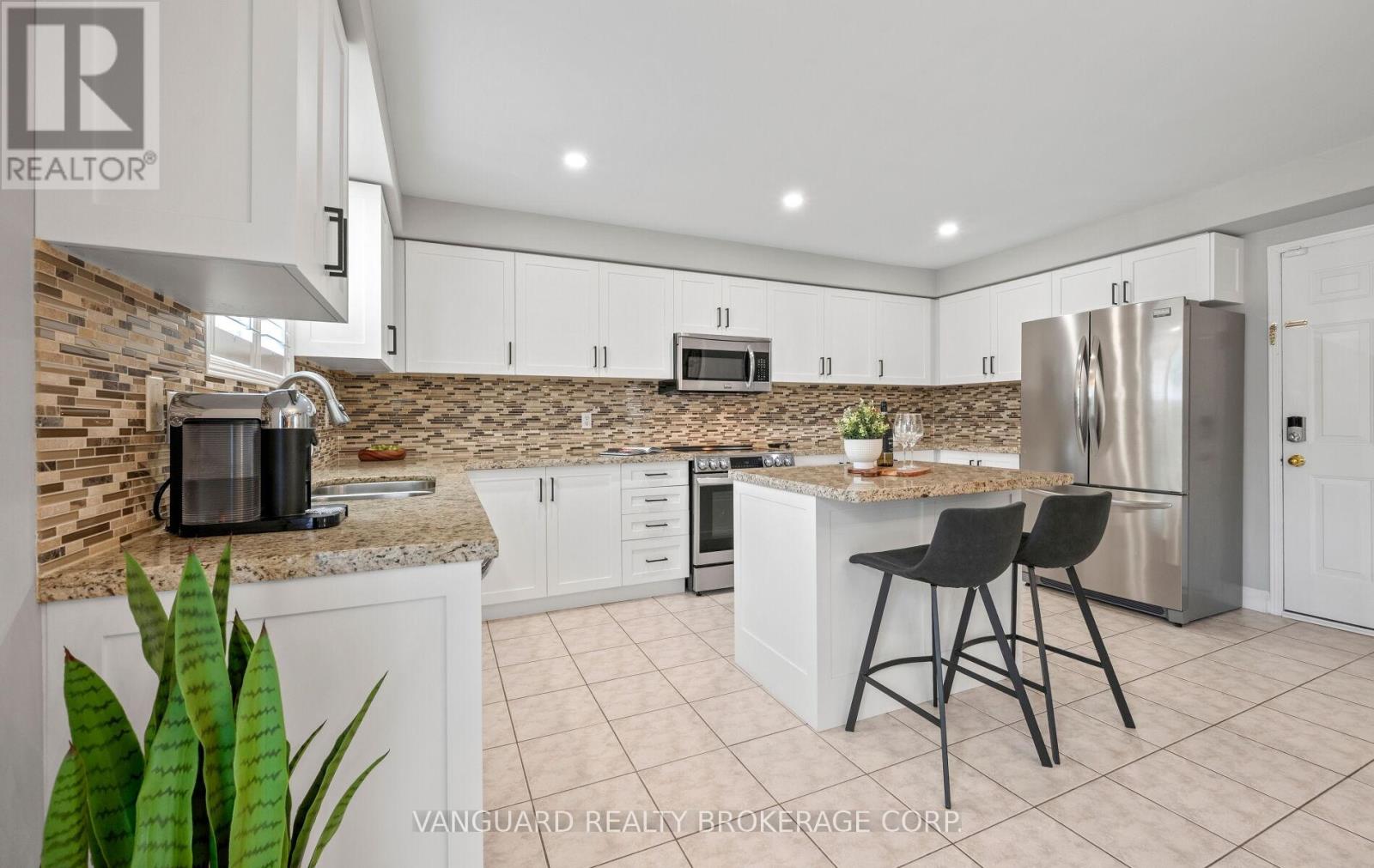 22 MONTEITH CRESCENT - 19